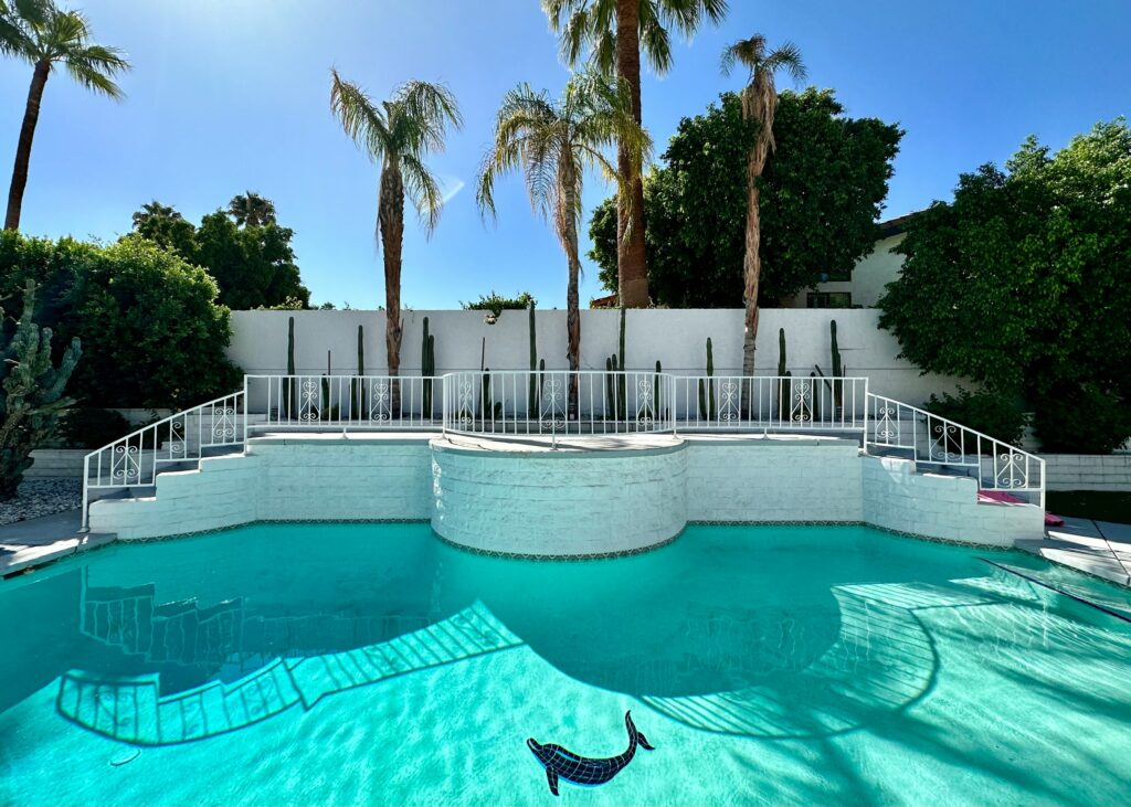 Guardless Pool Durable and Stylish Frameless Pool Fences – adnow.com.au